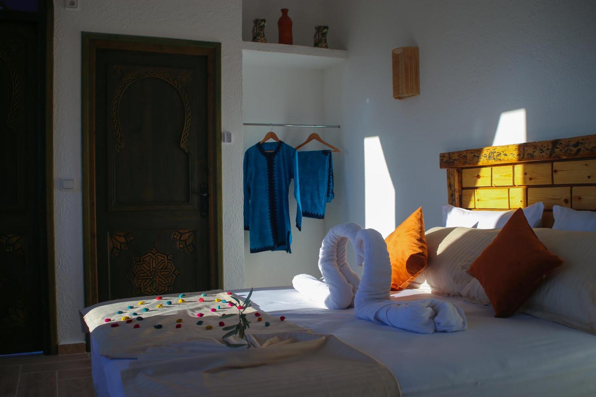 Haven Hills Social Club Hotel Chefchaouen Bagian luar foto